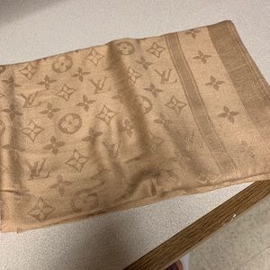 Louis Vuitton scarf